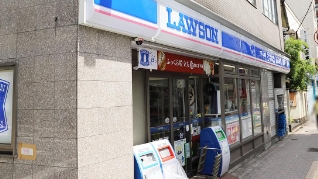 コンビニ　ローソン麹町二丁目店（コンビニ）まで43m