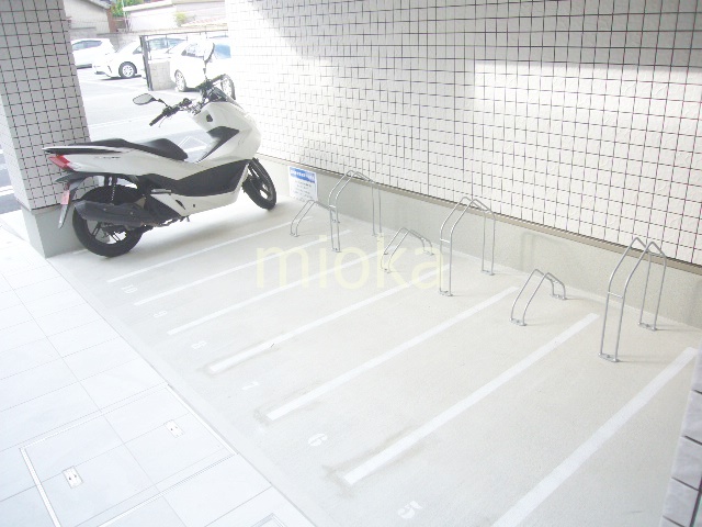 駐車場　バイク置場