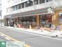 コンビニ　セブンイレブン横浜六浦駅前店（コンビニ）まで540m
