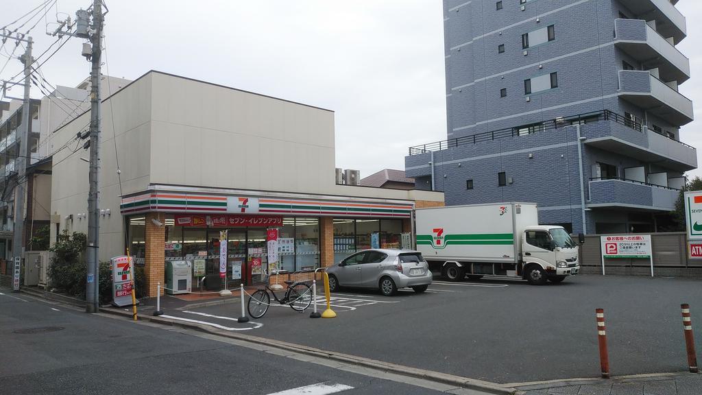 コンビニ　セブンイレブン練馬北町3丁目店（コンビニ）まで244m