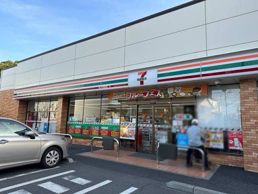 コンビニ　セブンイレブン大田区大森中3丁目店（コンビニ）まで329m
