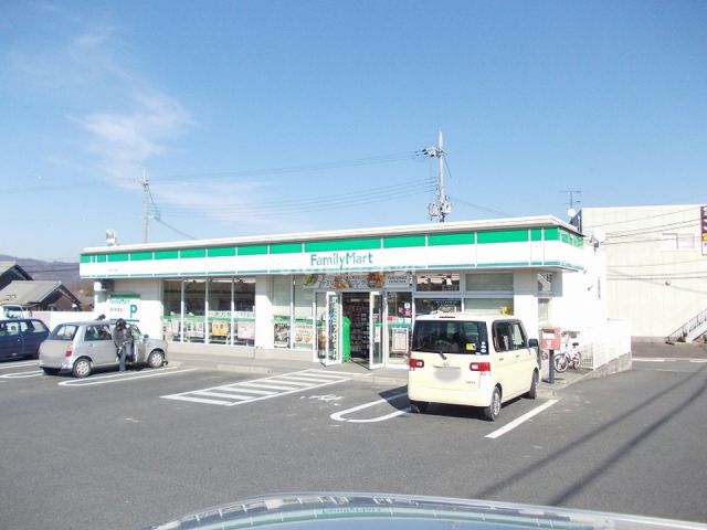 コンビニ　ファミリーマート 甲西三雲店（コンビニ）まで647m