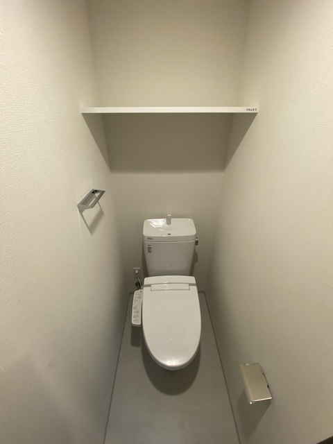 トイレ　ウォシュレット標準装備。
