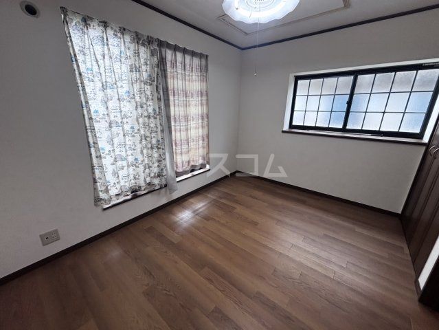 船橋市夏見1丁目戸建ての内装写真