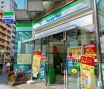 コンビニ　ファミリーマート台東鳥越店（コンビニ）まで123m