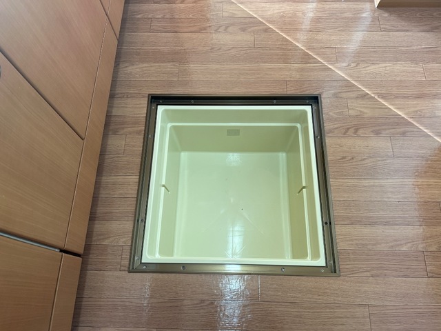 収納　床下収納