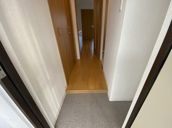 玄関　※同施工会社のイメージ写真※