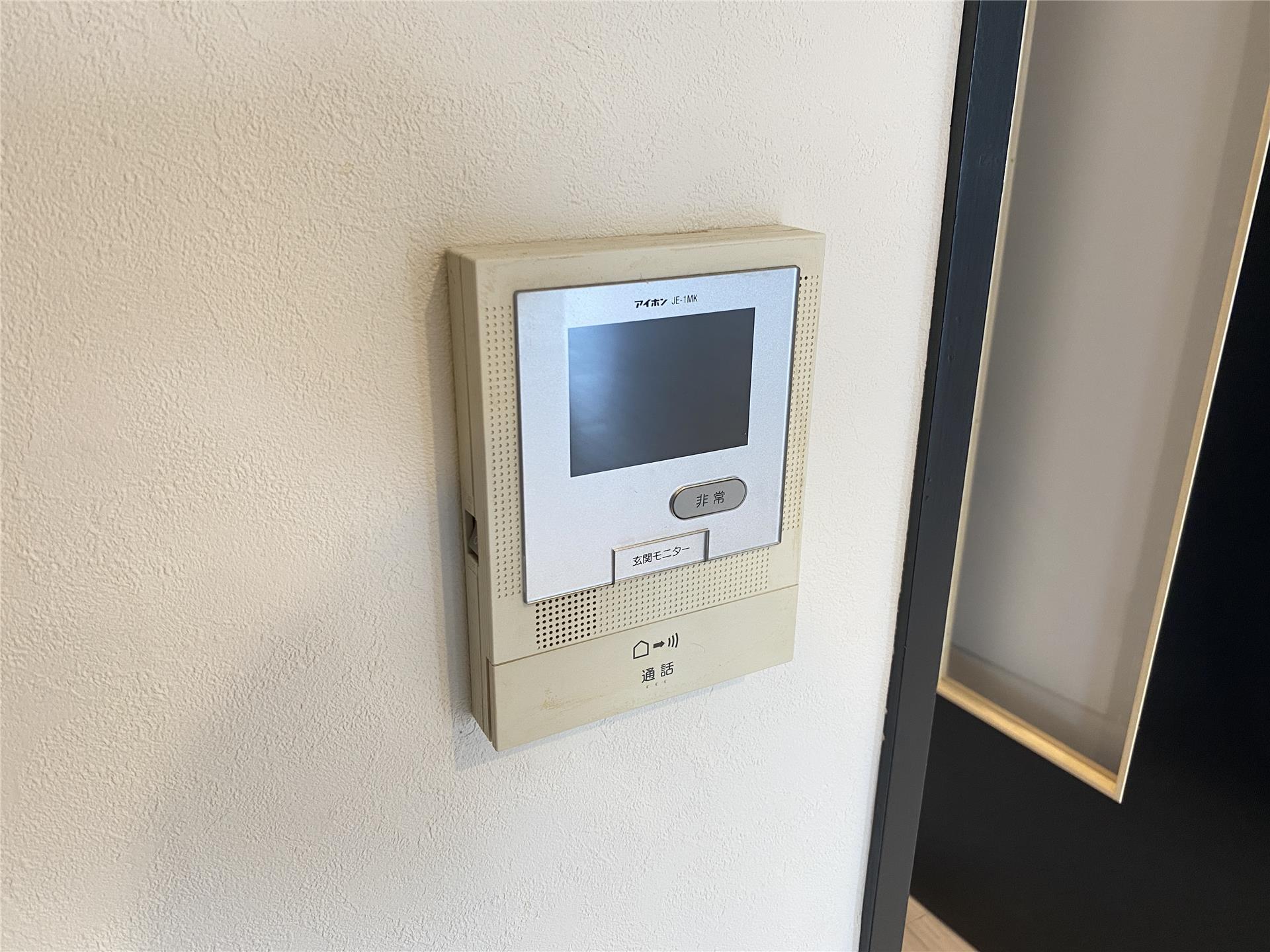 セキュリティ　お部屋から確認ができるモニター付きインターホン♪
