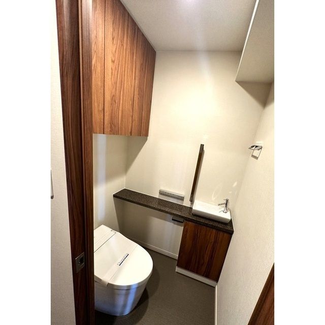 トイレ　別部屋参考写真