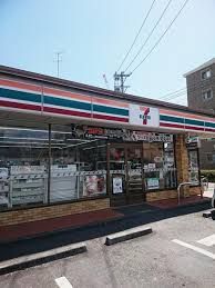 コンビニ　セブンイレブン静岡八幡3丁目店（コンビニ）まで300m