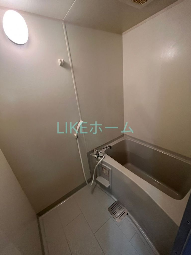 バス・シャワールーム　バス