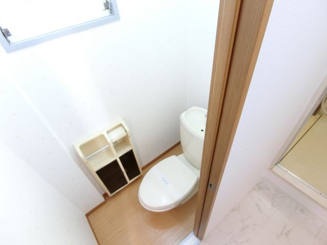 トイレ　同物件別部屋