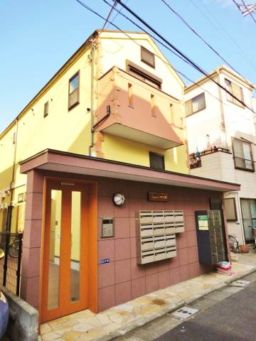 建物外観　オートロックも付いてます