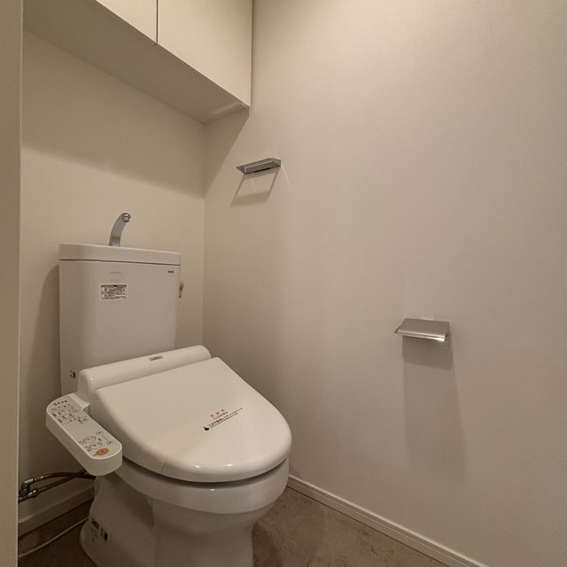 トイレ　※写真は同タイプ住戸です。