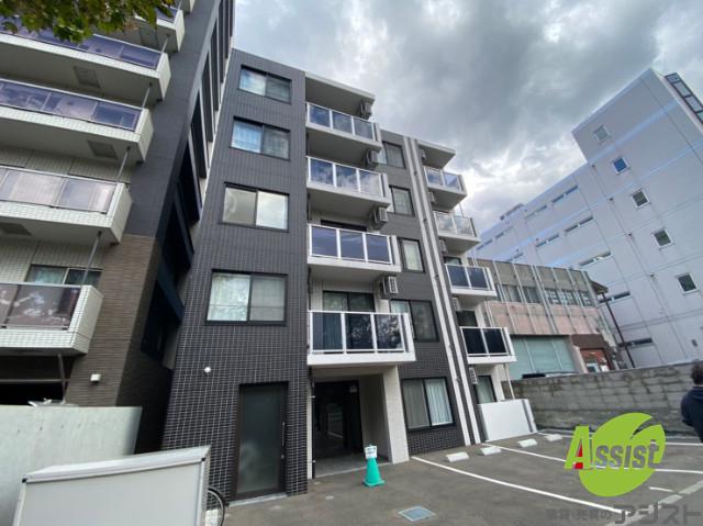 建物外観　札幌市東区北８条東「ｃａｌｍｅ令北８条」