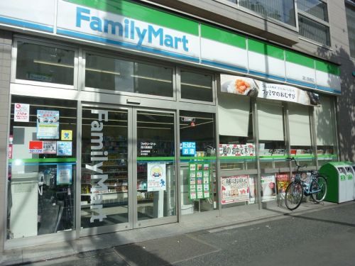 コンビニ　ファミリーマート 深川高橋店（コンビニ）まで494m