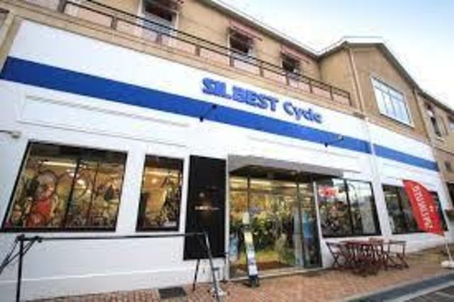 ショッピングセンター　ライトオンみのおキューズモール店（ショッピングセンター）まで568m