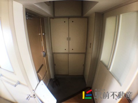 玄関　玄関収納あり（同タイプ）