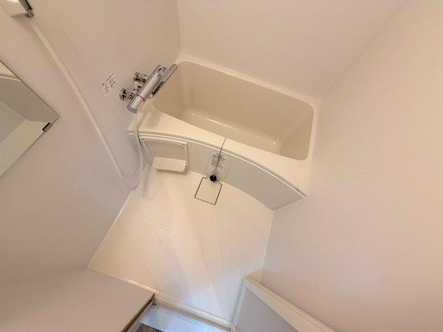 バス・シャワールーム　ゆったりと入るなら、お風呂とトイレとは別々が嬉しいですよね。