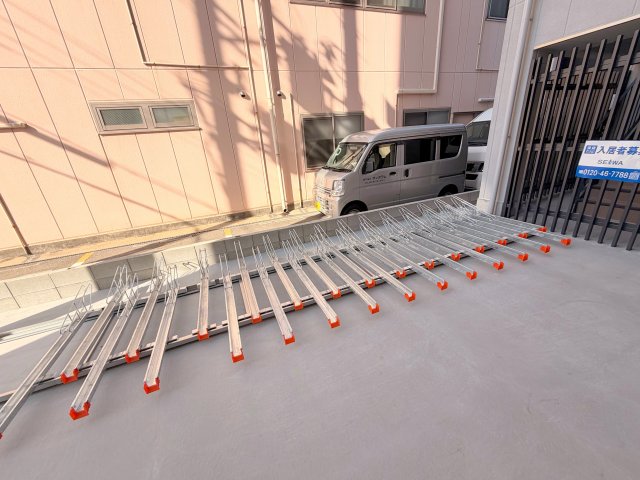 駐車場　敷地内には入居者専用の駐輪スペースもあります。