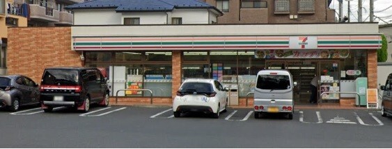 コンビニ　セブンイレブン横浜日吉宮前店（コンビニ）まで301m