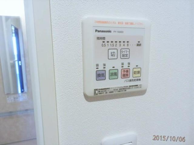 バス・シャワールーム　浴室乾燥機付きです。