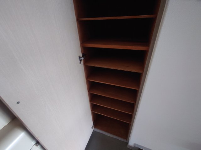 収納　同物件別号室のものです。