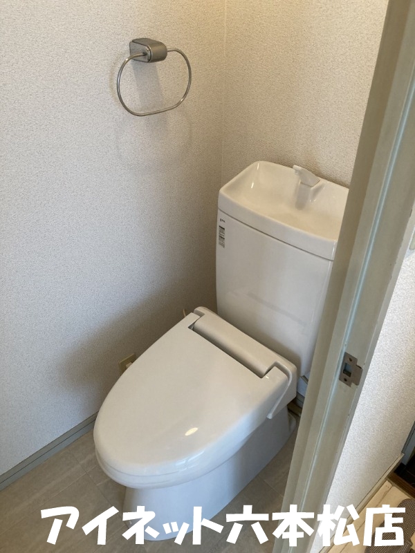 トイレ　清潔感のある空缶です。