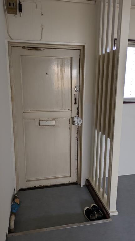 北桑マンションの玄関写真