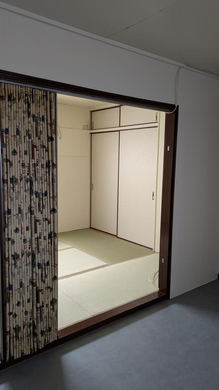 北桑マンションの居間写真