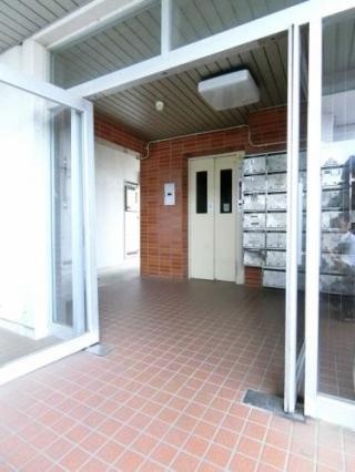 エントランス　清潔なエントランスです★