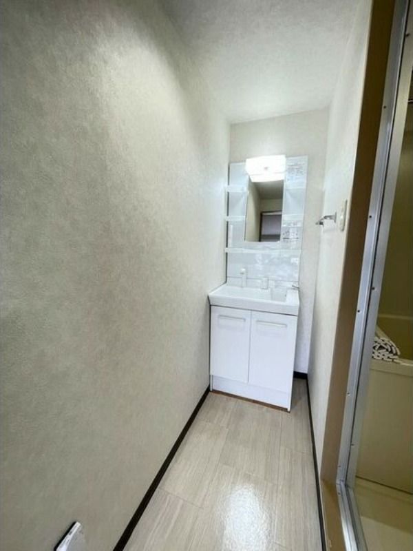 洗面設備　２号室タイプのお部屋写真となります。