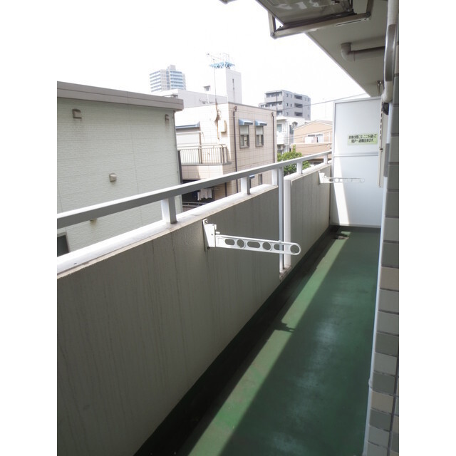 バルコニー　同タイプ・別部屋画像