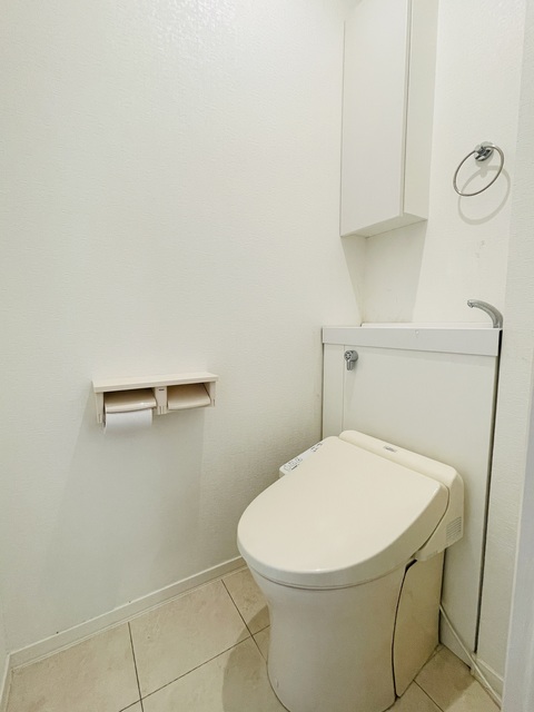 トイレ　清掃前の写真です