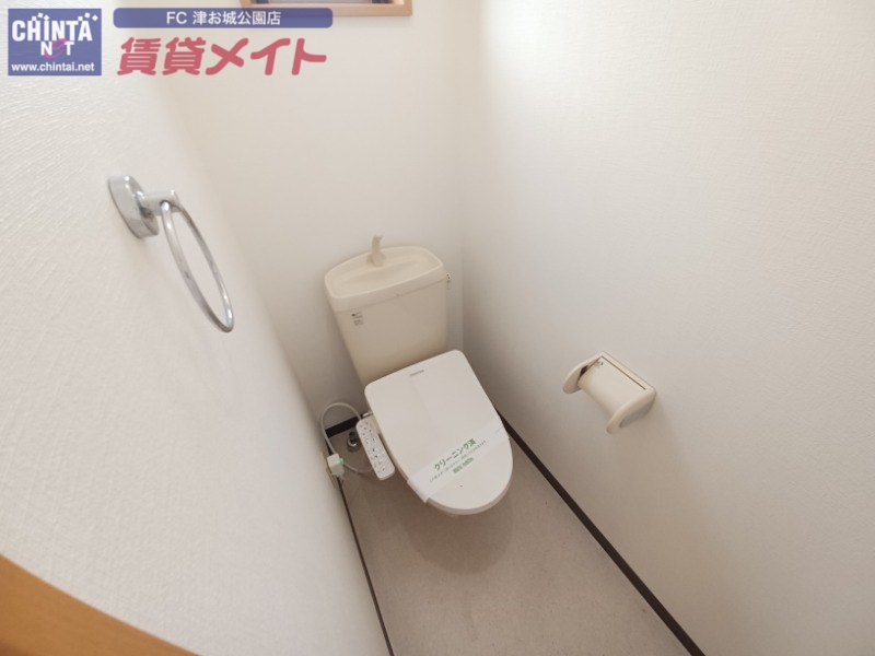 トイレ　同型参考写真