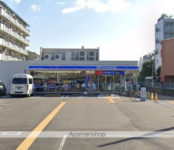 コンビニ　ローソン（コンビニ）まで706m