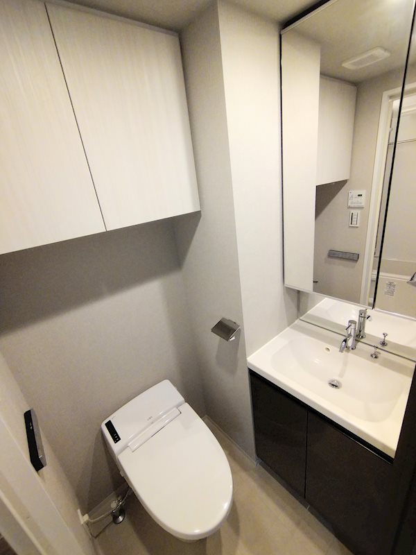 トイレ　落ち着いたトイレです