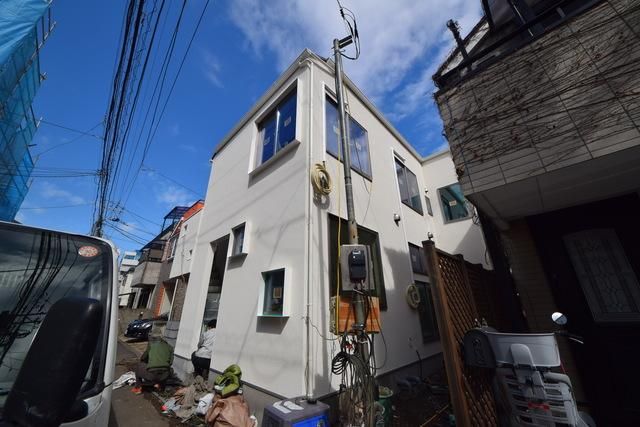 建物外観　★祖師ヶ谷大蔵駅徒歩2分・商店街沿い・新築ハウス★