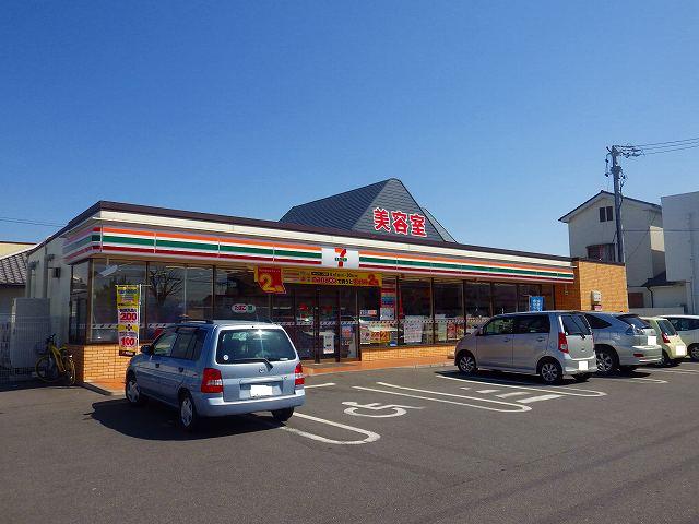 コンビニ　セブン－イレブン 四日市十七軒町店（コンビニ）まで806m