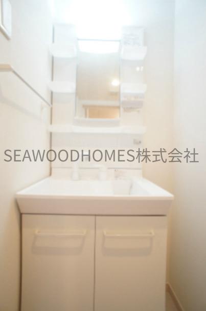 洗面設備　別部屋の参考写真となります。