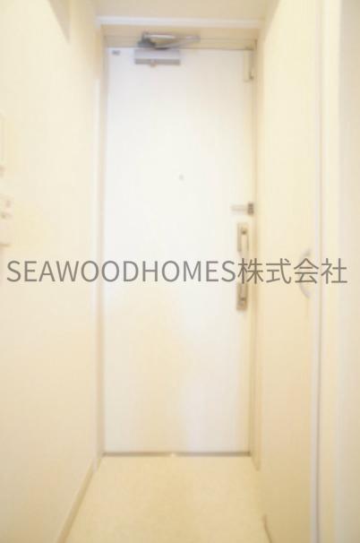 玄関　別部屋の参考写真となります。