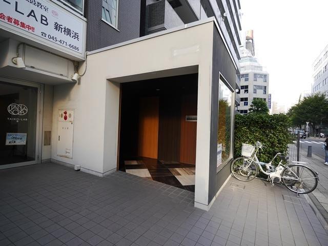 エントランス　角部屋です