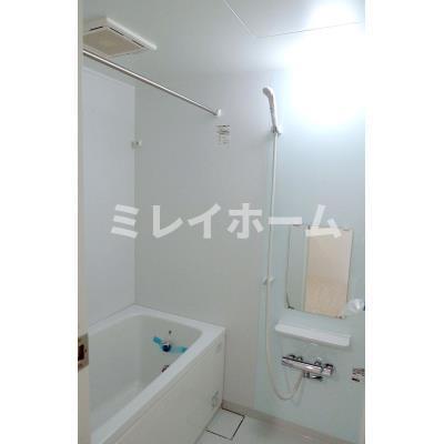 バス・シャワールーム　同建物内別のお部屋の参考写真になります。