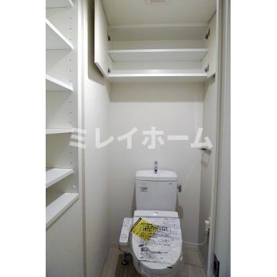 トイレ　同建物内別のお部屋の参考写真になります。