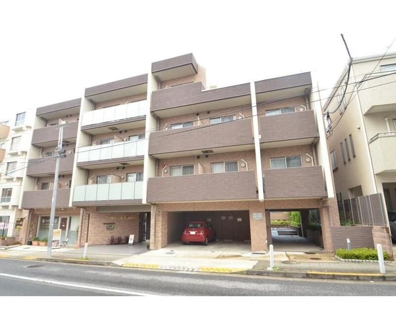 建物外観　鉄筋コンクリート造・総戸数は23戸です。