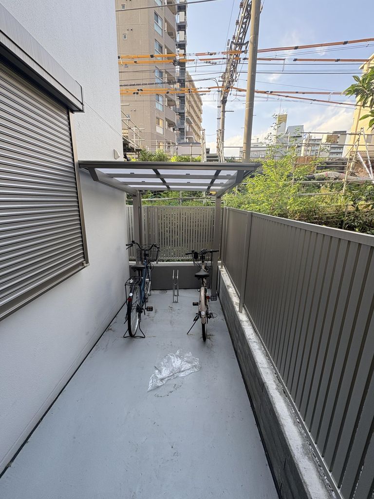 駐車場　バルコニー