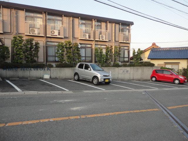 駐車場　駐車場
