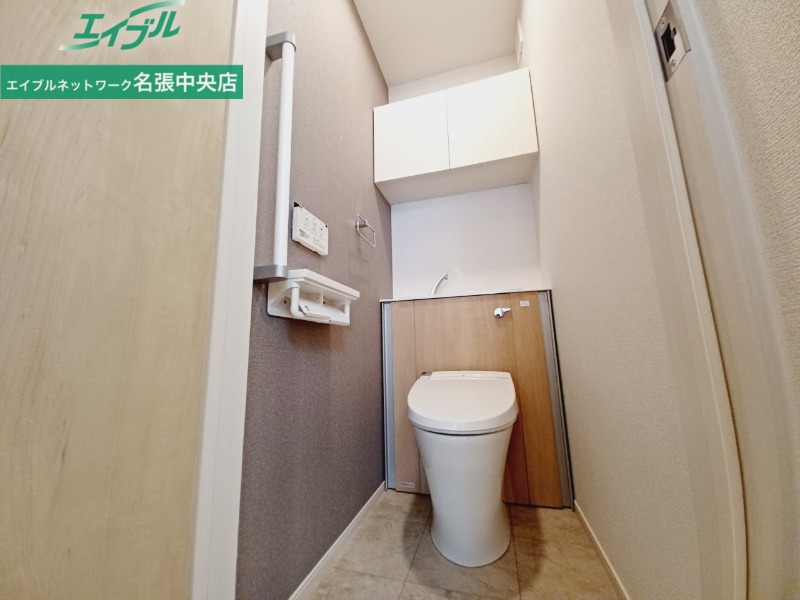 トイレ　反転タイプ参考写真