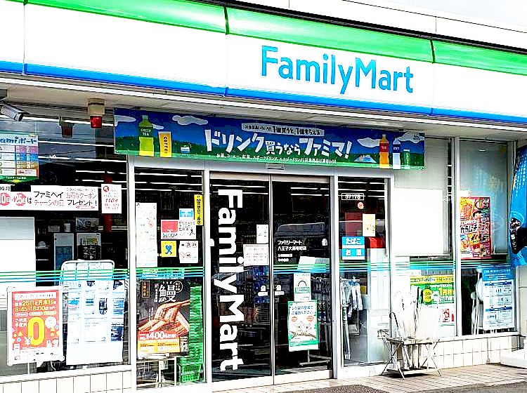 コンビニ　ファミリーマート 八王子大楽寺町店（コンビニ）まで389m