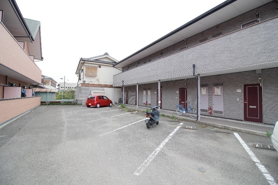 駐車場　駐車場スペース